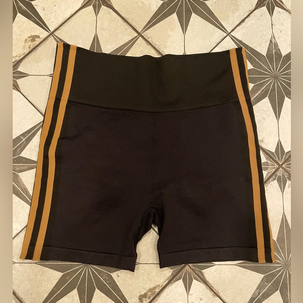 Adidas | Ivy Park Collab Size M Bike Shorts